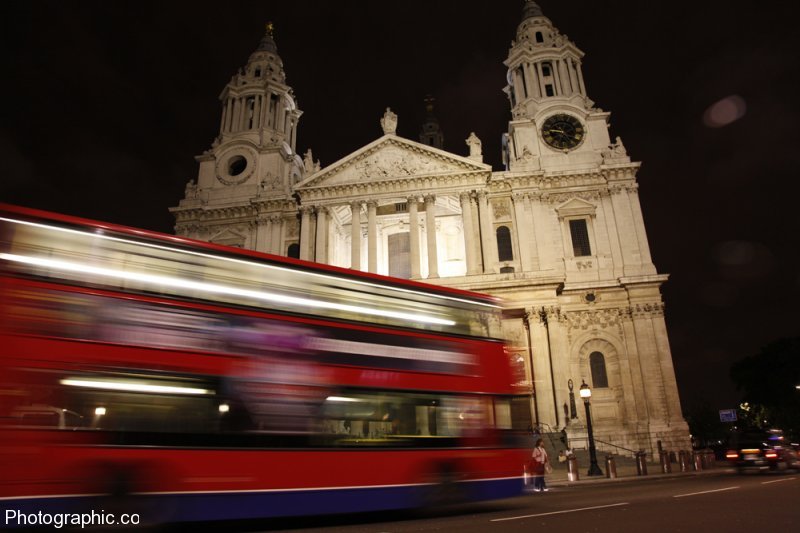 Photographs of London Scenes at Night by Ian Coles | Photographic